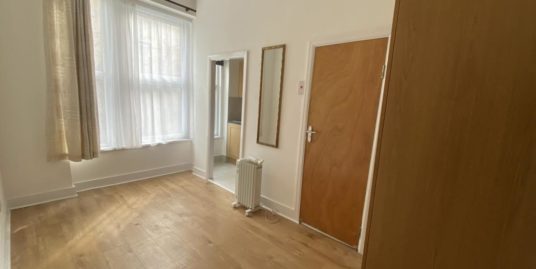 114 Farleigh Road,  London, N16