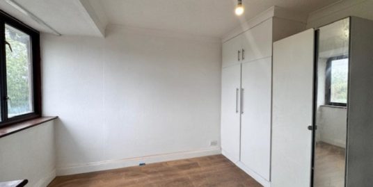 Oval Road North,  Dagenham, RM10