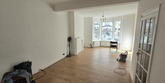 Burwash Road,  London, SE18