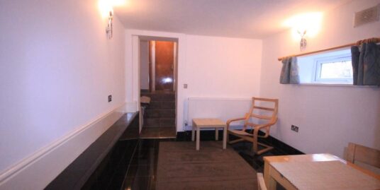 Olive Grove,  Turnpike Lane, N15