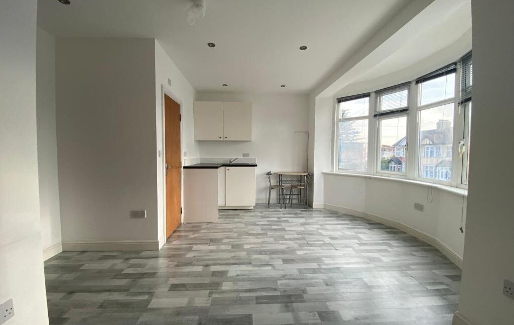 maxwell11_2562_IMG_00