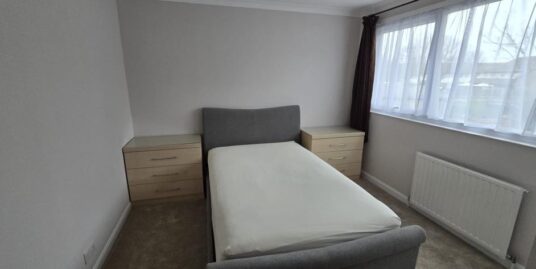 Astra Close Astra Close,  Hornchurch, RM12