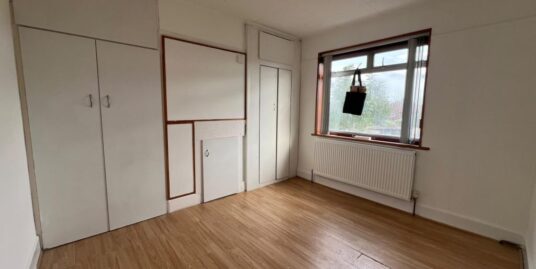 Bull Lane,  Dagenham, RM10